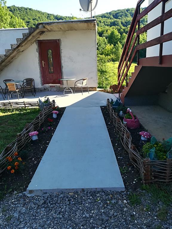 Guesthouse Bubalo Dreznik Grad Exterior photo